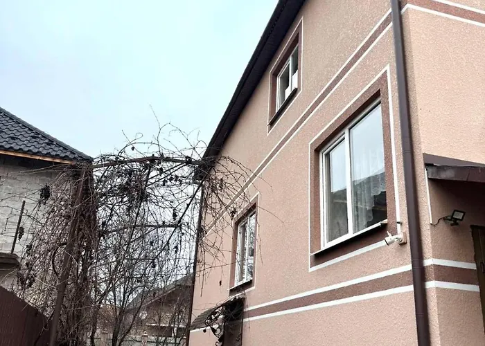 будинок в